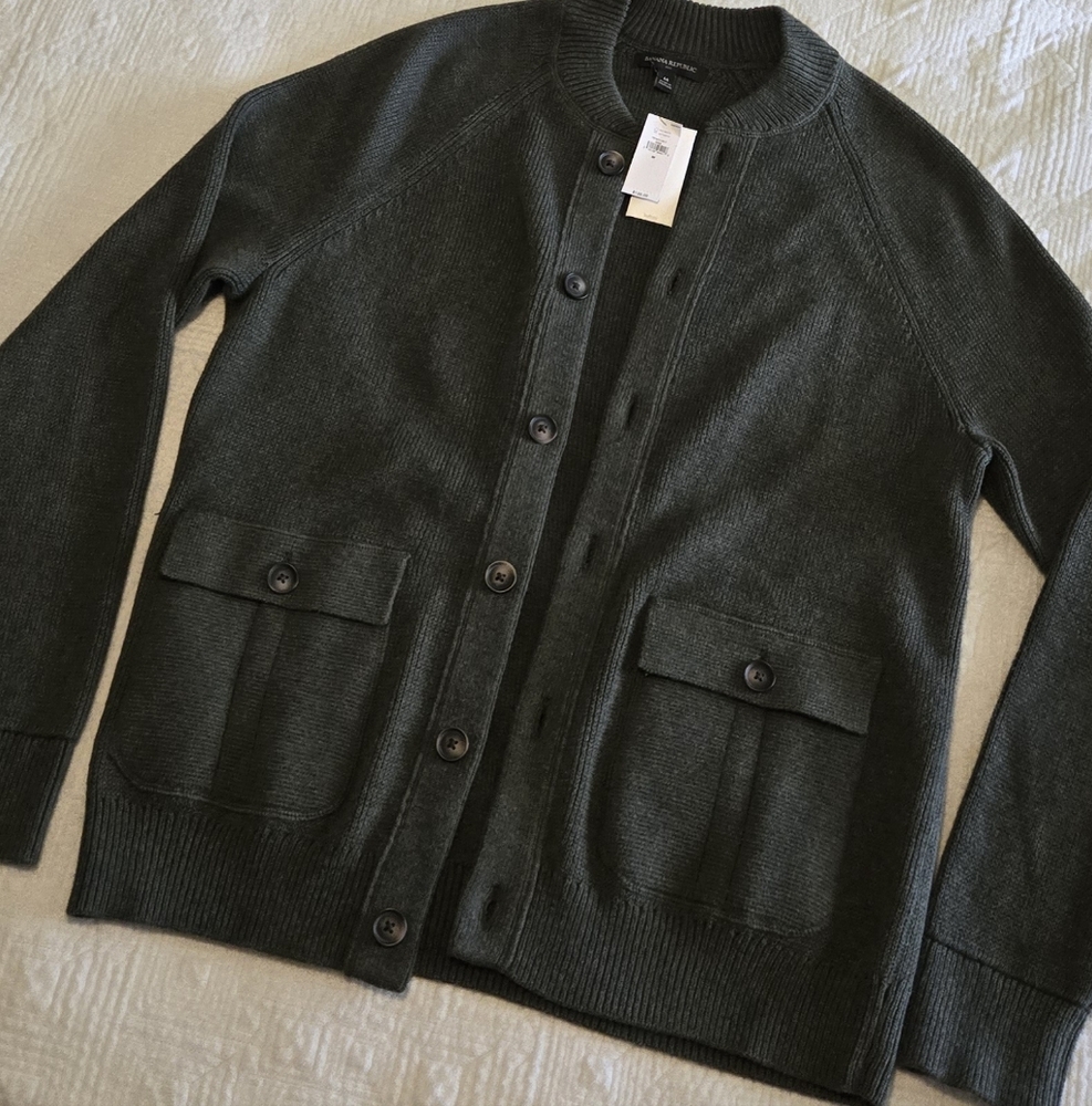NWT Banana Republic Dark Green Cardigan, Size Medium